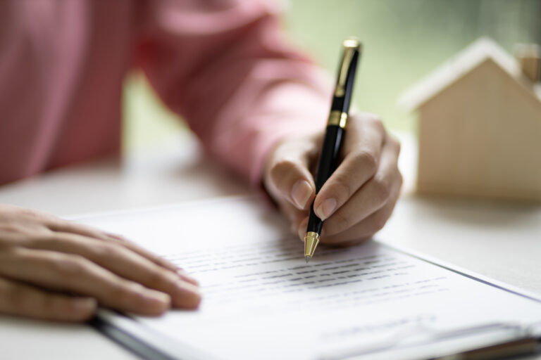 signing-of-a-real-estate-contract-home-insurance-2023-11-27-05-30-35-utc (1) signing-of-a-real-estate-contract-home-insurance-2023-11-27-05-30-35-utc (1)